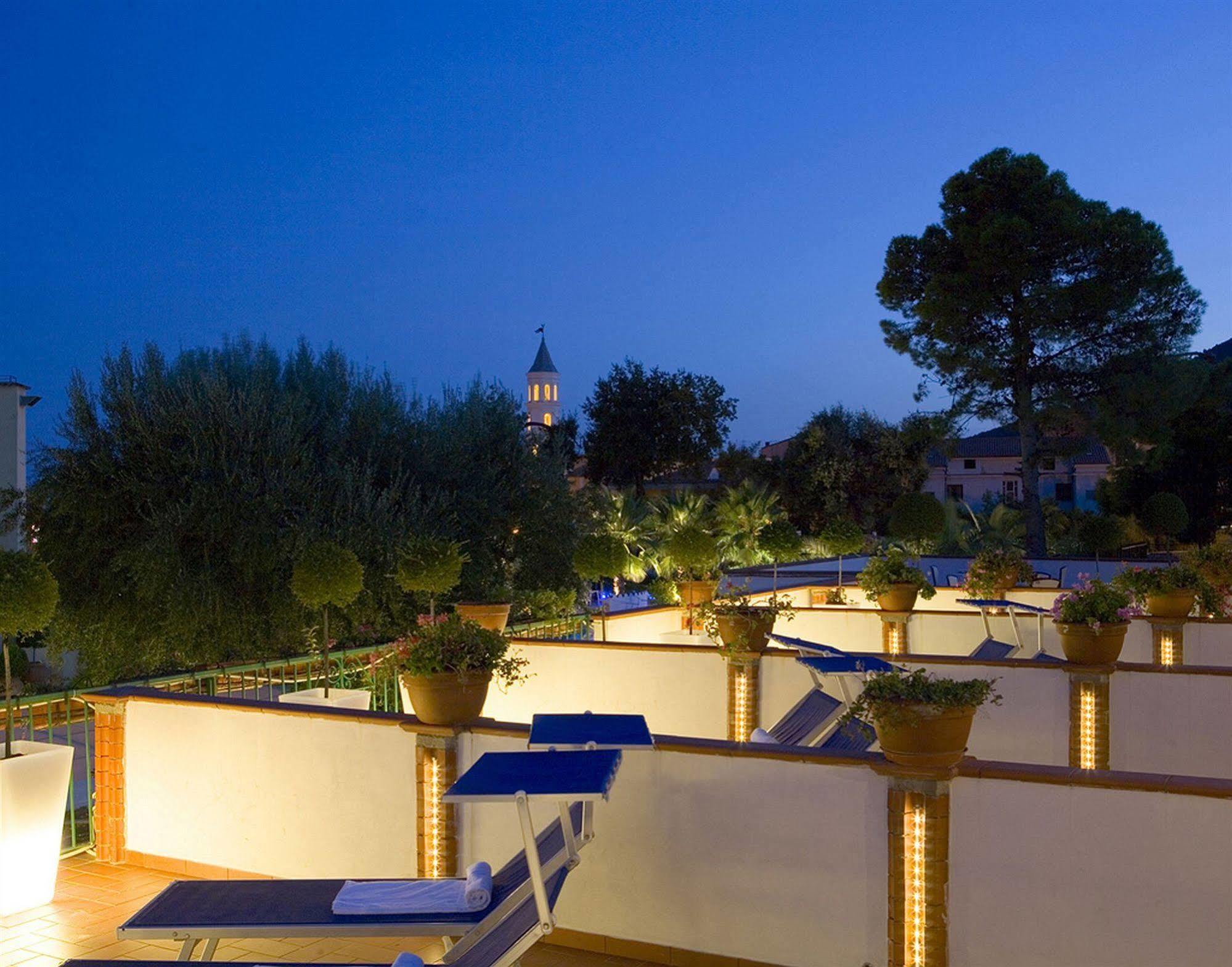 Hotel Ristorante Cavaliere Scario Εξωτερικό φωτογραφία