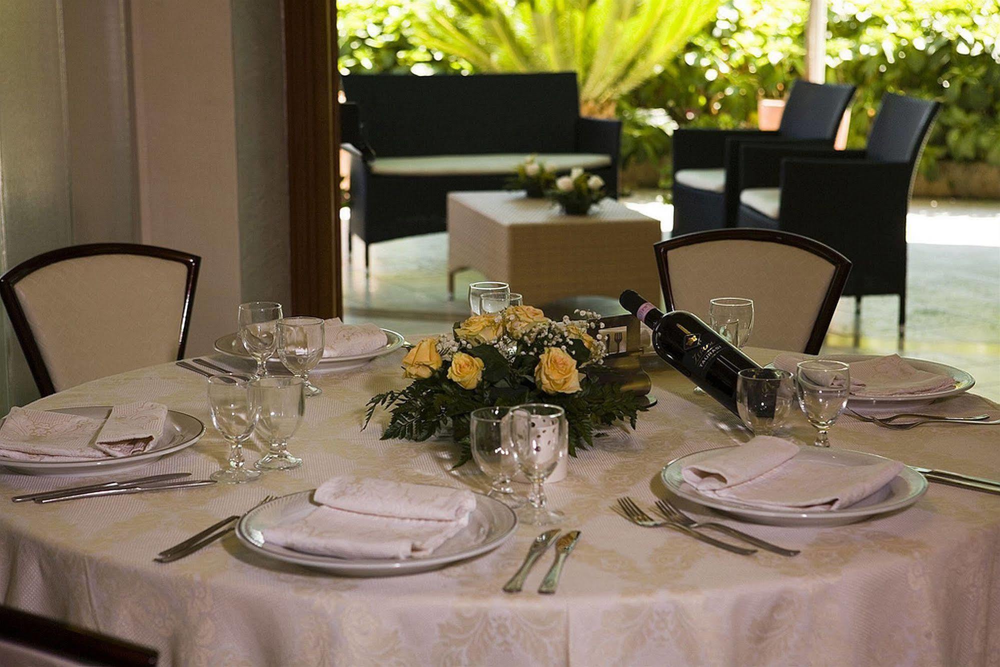 Hotel Ristorante Cavaliere Scario Εξωτερικό φωτογραφία