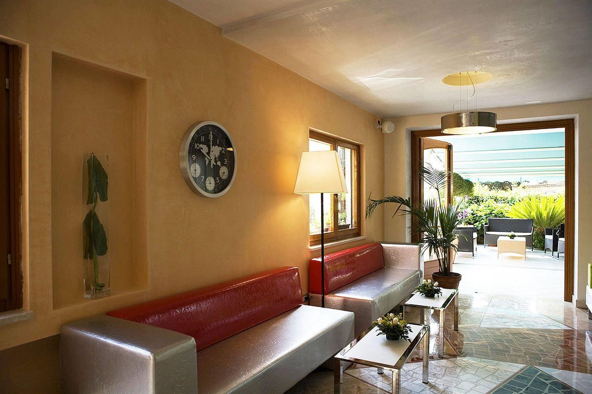 Hotel Ristorante Cavaliere Scario Εξωτερικό φωτογραφία