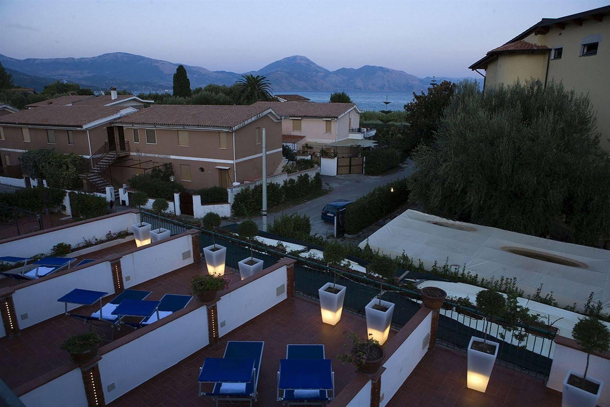 Hotel Ristorante Cavaliere Scario Εξωτερικό φωτογραφία